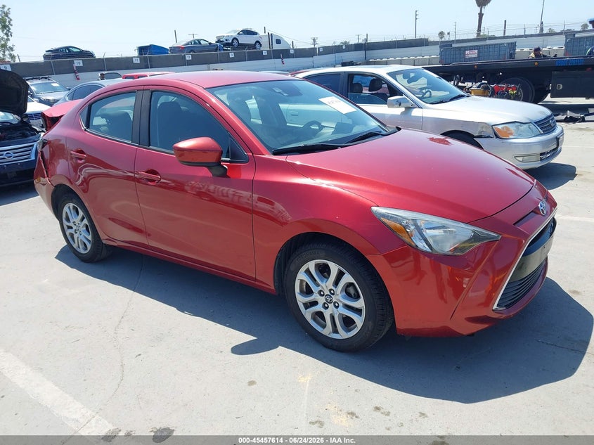 2018 Toyota Yaris VIN 3MYDLBYV6JY305175 — IAAI salvage auction photo