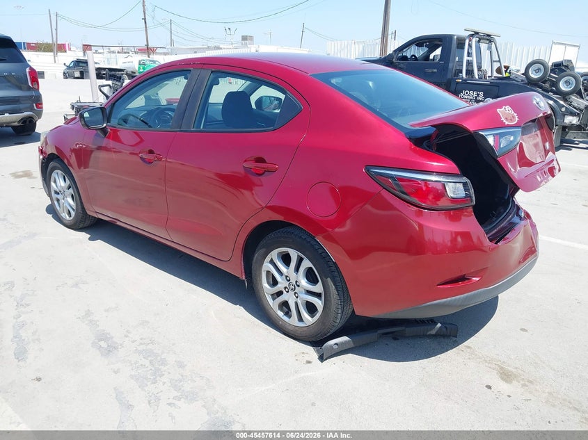 2018 Toyota Yaris VIN 3MYDLBYV6JY305175 IAAI salvage auction — FRONT & REAR, Salvage (California), sold $3,950 on 2026-07-05 (photo 3)