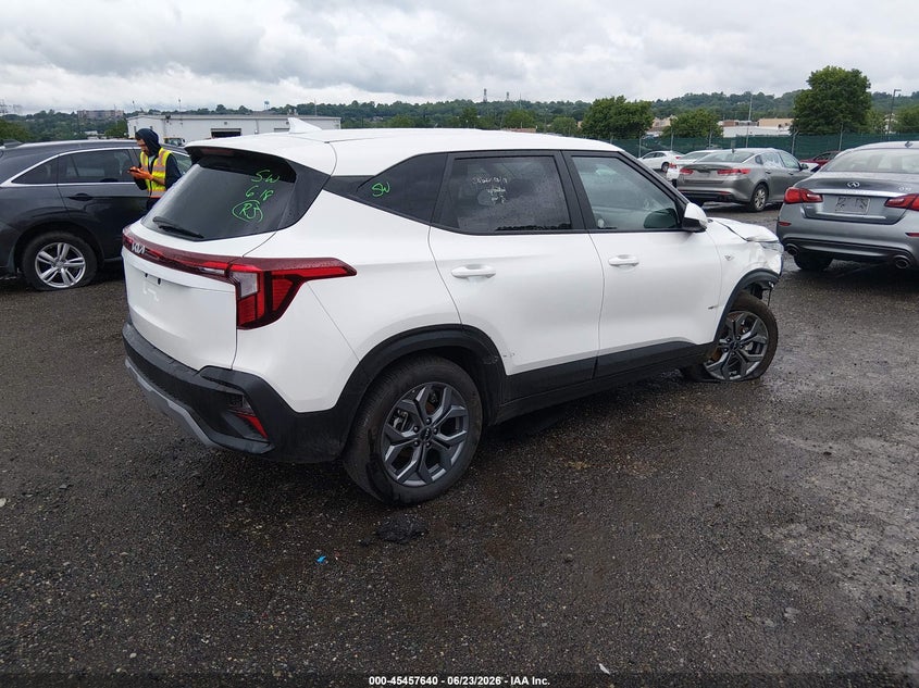 2026 Kia Seltos VIN KNDEP2AA8T7900693 IAAI salvage auction — FRONT END, Salvage Title, sold $6,700 on 2026-07-31 (photo 4)