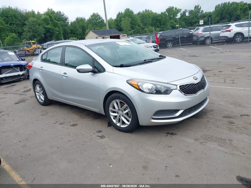 2015 Kia Forte VIN KNAFX4A69F5269476 IAAI salvage auction — LEFT SIDE, Salvage Title, sold $1,550 on 2026-07-16 (photo 1)