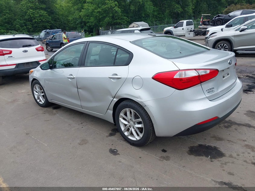 2015 Kia Forte VIN KNAFX4A69F5269476 IAAI salvage auction — LEFT SIDE, Salvage Title, sold $1,550 on 2026-07-16 (photo 3)