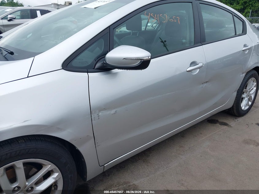 2015 Kia Forte VIN KNAFX4A69F5269476 IAAI salvage auction — LEFT SIDE, Salvage Title, sold $1,550 on 2026-07-16 (photo 6)
