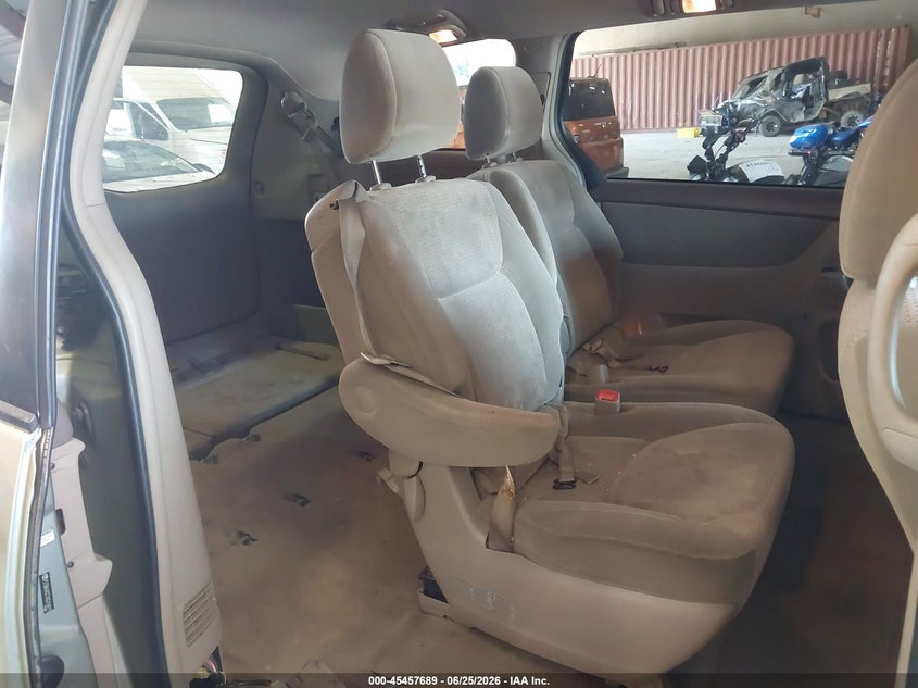 2010 Toyota Sienna VIN 5TDKK4CC7AS314811 IAAI salvage auction — FRONT END, Salvage (Tennessee), sold $625 on 2026-07-20 (photo 8)