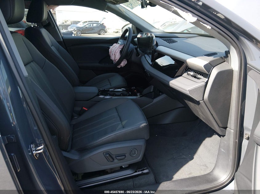 2025 Audi Q6 VIN WA124BGF7SA067415 IAAI salvage auction — FRONT END, Salvage Title, sold $14,200 on 2026-08-10 (photo 5)