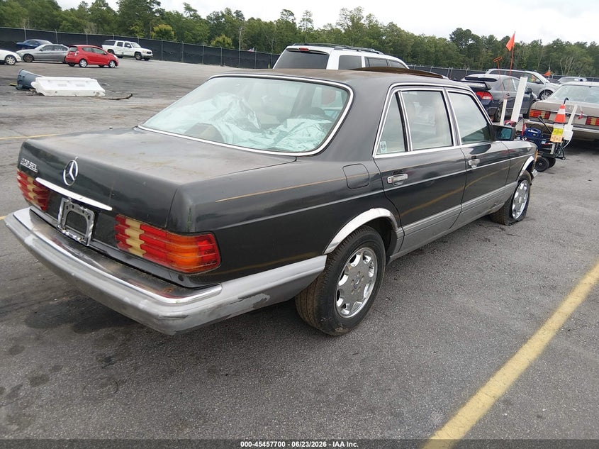 1987 Mercedes-benz VIN WDBCA35D0HA292647 IAAI salvage auction — NORMAL WEAR, Clear (South Carolina), sold $1,700 on 2026-07-29 (photo 4)