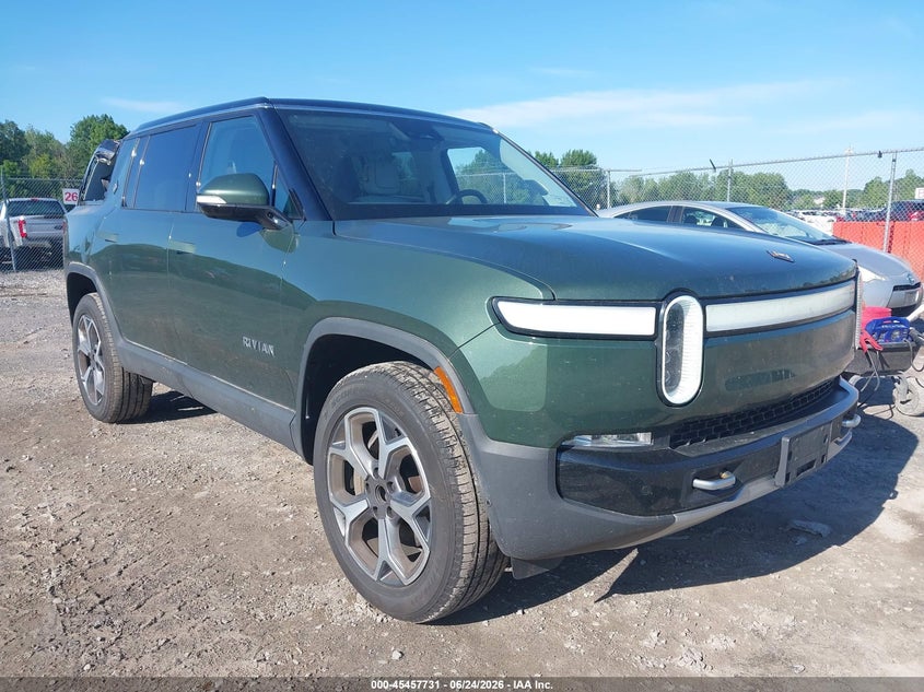 2023 Rivian R1s VIN 7PDSGBBA5PN025570 — IAAI salvage auction photo