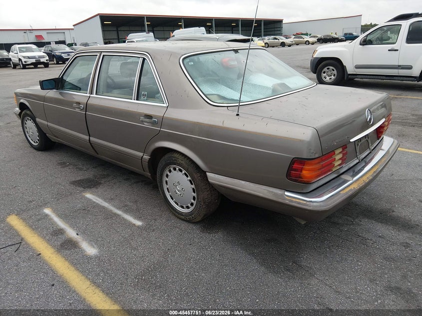 1987 Mercedes-benz VIN WDBCA35D9HA359729 IAAI salvage auction — NORMAL WEAR, Clear (South Carolina), sold $1,825 on 2026-07-22 (photo 3)