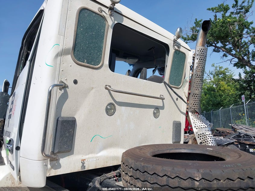 2025 Kenworth T880 VIN 1XKZD40X2SJ169907 IAAI salvage auction — ALL OVER, Wait Title, sold $19,300 on 2026-09-02 (photo 6)