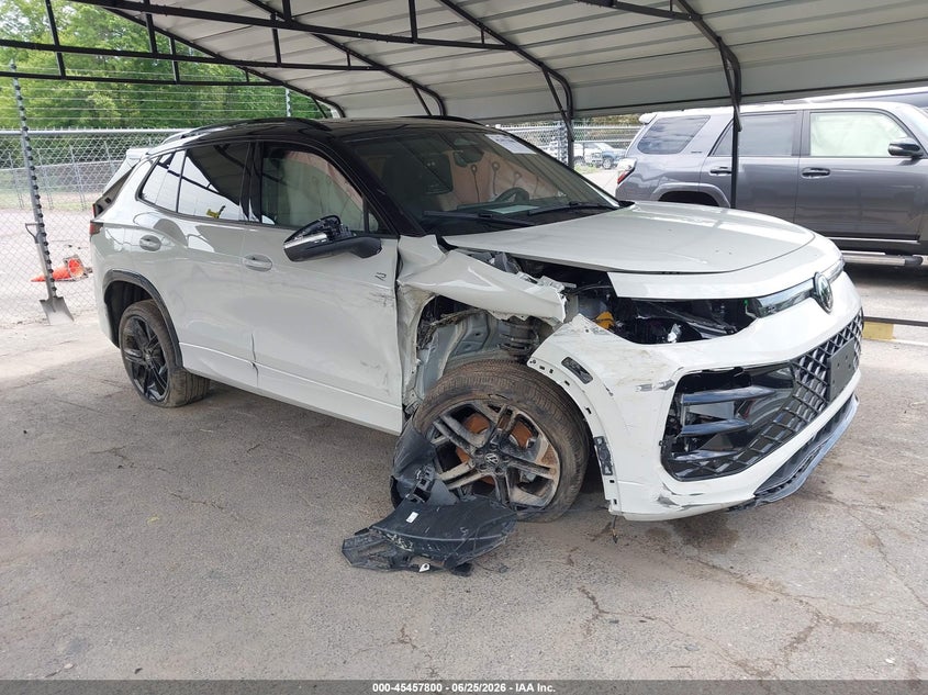 2026 Volkswagen Tiguan VIN 3VVGR7RM1TM040464 — IAAI salvage auction photo