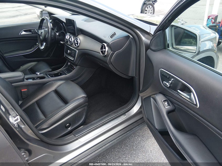 2018 Mercedes-benz Gla-klasse VIN WDCTG4GB5JJ402691 IAAI salvage auction — LEFT REAR, Repossession Paperwork (Georgia), sold $125 on 2026-07-08 (photo 5)