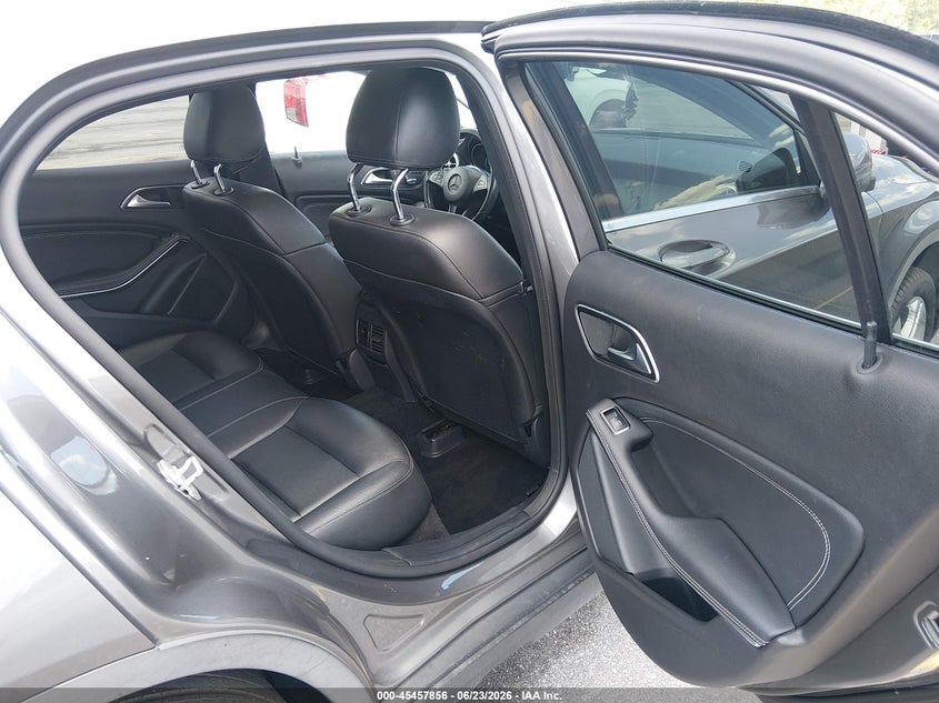 2018 Mercedes-benz Gla-klasse VIN WDCTG4GB5JJ402691 IAAI salvage auction — LEFT REAR, Repossession Paperwork (Georgia), sold $125 on 2026-07-08 (photo 8)