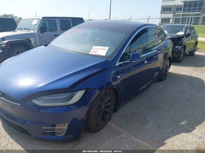 2019 Tesla Model x VIN 5YJXCAE26KF152679 IAAI salvage auction — SIDE, Salvage (Texas), sold $8,000 on 2026-07-21 (photo 2)