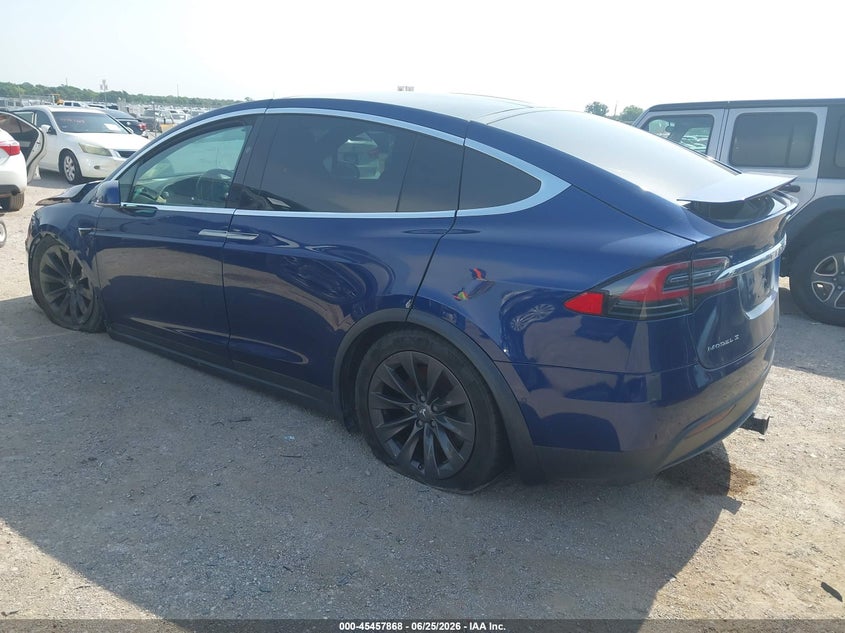 2019 Tesla Model x VIN 5YJXCAE26KF152679 IAAI salvage auction — SIDE, Salvage (Texas), sold $8,000 on 2026-07-21 (photo 3)