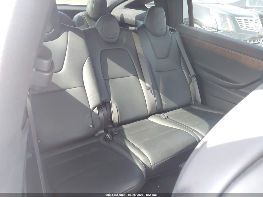 2019 Tesla Model x VIN 5YJXCAE26KF152679 IAAI salvage auction — SIDE, Salvage (Texas), sold $8,000 on 2026-07-21 (photo 8)