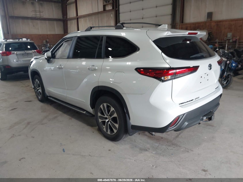 2023 Toyota Highlander VIN 5TDKDRBH6PS004288 IAAI salvage auction — FRONT END, Salvage Title, sold $14,200 on 2026-07-29 (photo 3)
