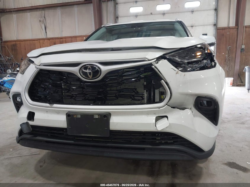 2023 Toyota Highlander VIN 5TDKDRBH6PS004288 IAAI salvage auction — FRONT END, Salvage Title, sold $14,200 on 2026-07-29 (photo 6)