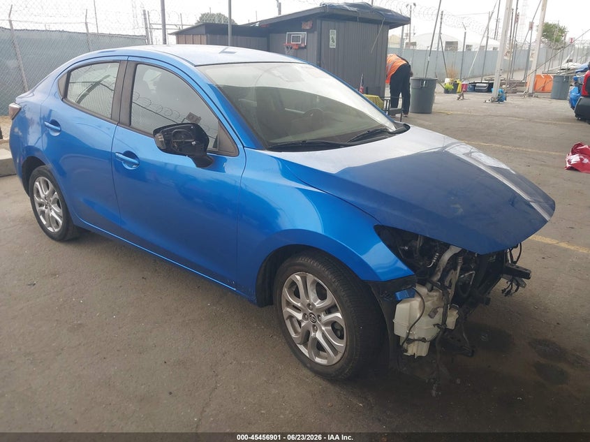 2018 Toyota Yaris VIN 3MYDLBYV6JY312479 IAAI salvage auction — FRONT & REAR, Salvage (California), sold $2,300 on 2026-07-09 (photo 1)