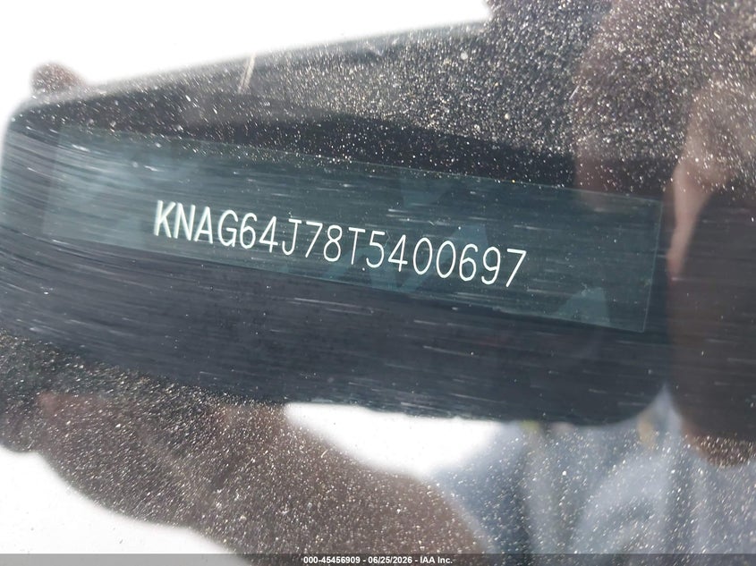 2026 Kia K5 VIN KNAG64J78T5400697 IAAI salvage auction — SIDE, Salvage Title, sold $8,700 on 2026-08-02 (photo 9)