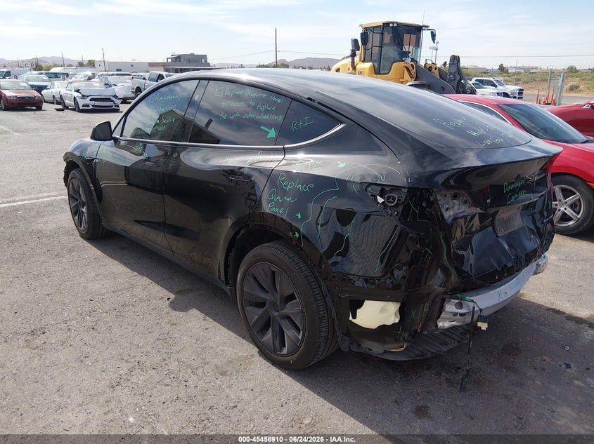 2024 Tesla Model y VIN 7SAYGDEEXRA317339 IAAI salvage auction — FRONT & REAR, Salvage Title, sold $13,700 on 2026-08-19 (photo 3)