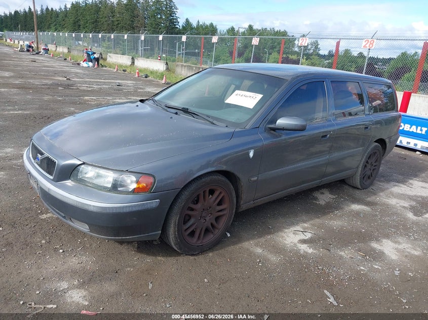 2004 Volvo V70 VIN YV1SW53D842364688 IAAI salvage auction — NORMAL WEAR, Clear (Washington), sold $325 on 2026-07-08 (photo 2)