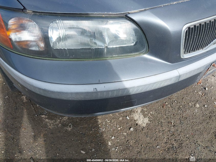 2004 Volvo V70 VIN YV1SW53D842364688 IAAI salvage auction — NORMAL WEAR, Clear (Washington), sold $325 on 2026-07-08 (photo 6)