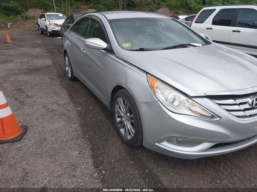 2013 Hyundai Sonata VIN 5NPEC4AC5DH744974 IAAI salvage auction — NORMAL WEAR, Clear (Rhode Island), sold $400 on 2026-07-14 (photo 6)