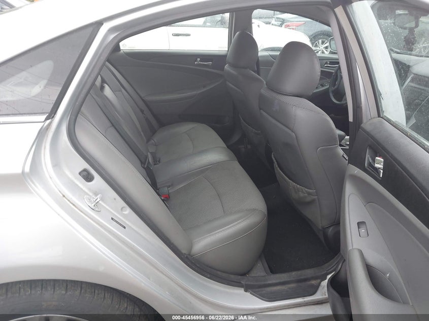 2013 Hyundai Sonata VIN 5NPEC4AC5DH744974 IAAI salvage auction — NORMAL WEAR, Clear (Rhode Island), sold $400 on 2026-07-14 (photo 8)