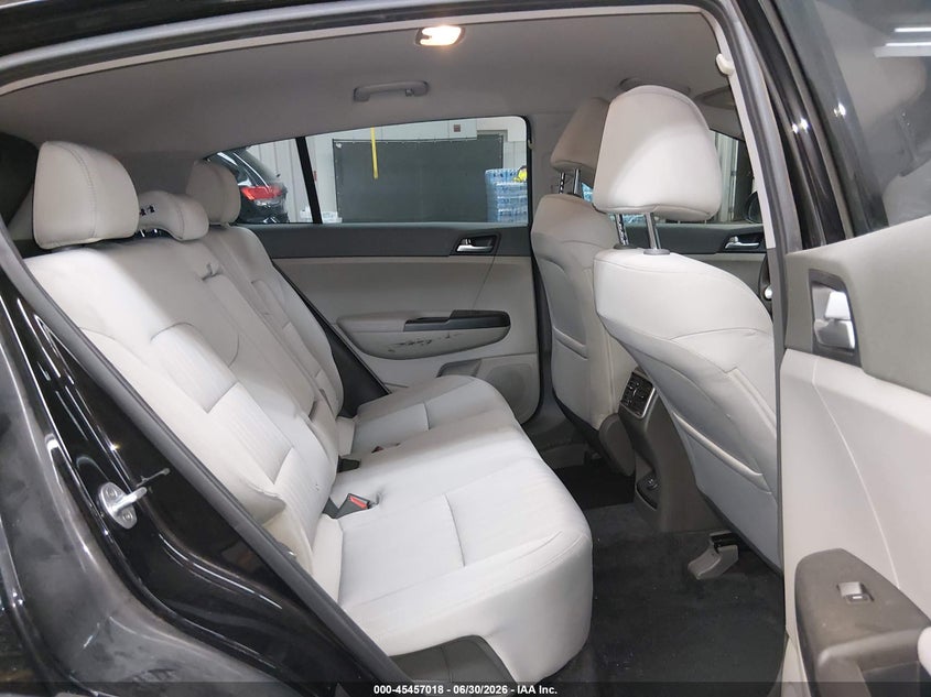 2017 Kia Sportage VIN KNDPM3AC3H7170501 IAAI salvage auction — REAR END, Salvage Title, sold $2,500 on 2026-07-28 (photo 8)