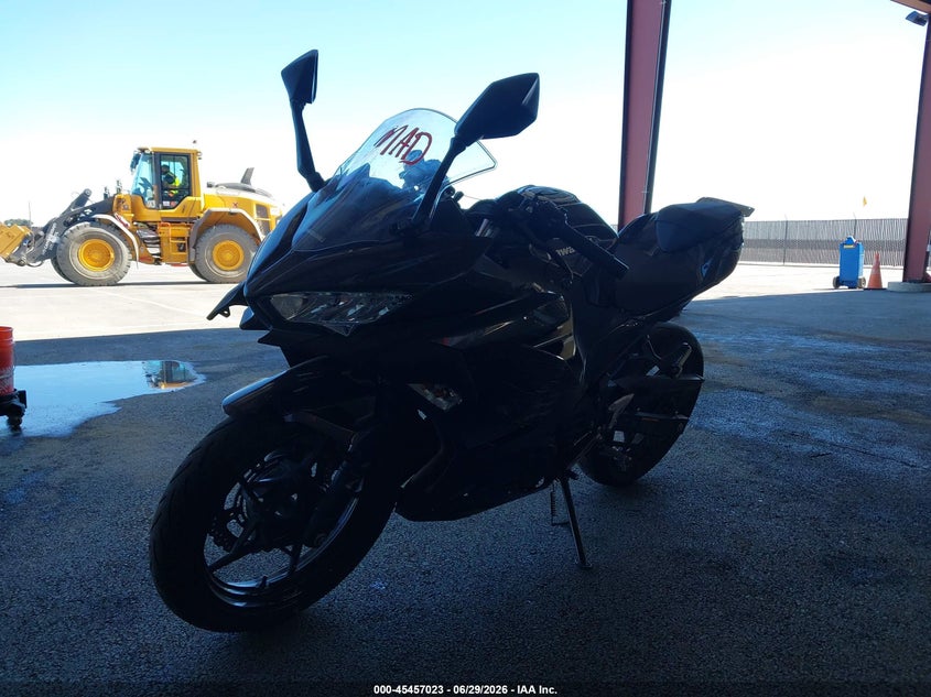 2022 Kawasaki Ninja VIN JKAEXKH16NDAE6340 IAAI salvage auction — LEFT & RIGHT, Salvage (California), sold $1,250 on 2026-07-14 (photo 2)