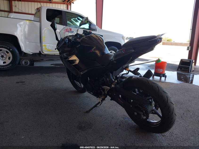 2022 Kawasaki Ninja VIN JKAEXKH16NDAE6340 IAAI salvage auction — LEFT & RIGHT, Salvage (California), sold $1,250 on 2026-07-14 (photo 3)