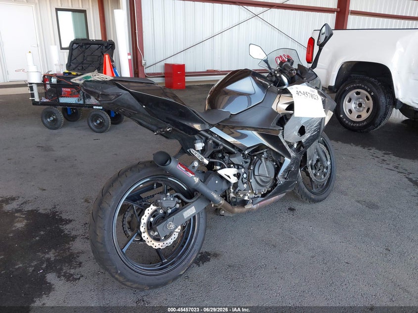 2022 Kawasaki Ninja VIN JKAEXKH16NDAE6340 IAAI salvage auction — LEFT & RIGHT, Salvage (California), sold $1,250 on 2026-07-14 (photo 4)