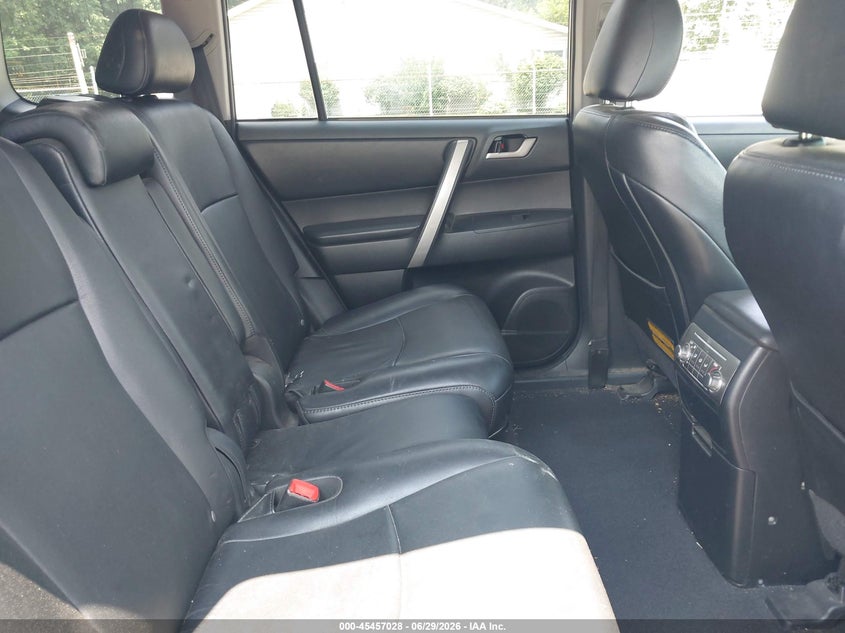 2011 Toyota Highlander VIN 5TDBK3EHXBS054960 IAAI salvage auction — FRONT END, Salvage (Ohio), sold $2,500 on 2026-07-08 (photo 8)