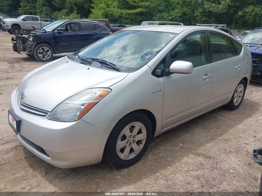 2007 Toyota Prius VIN JTDKB20U177689890 IAAI salvage auction — NORMAL WEAR, Clear-Endorsement (Wisconsin), sold $300 on 2026-07-15 (photo 2)