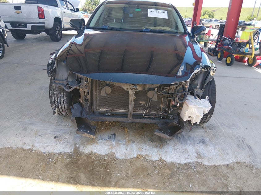 2010 Lexus Is 250 VIN JTHBF5C28A5124909 IAAI salvage auction — FRONT END, Rebuildable (Florida), sold $325 on 2026-07-07 (photo 6)