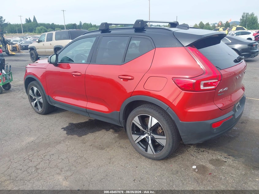 2021 Volvo Xc40 VIN YV4ED3UR0M2554456 IAAI salvage auction — BIOHAZARD/CHEMICAL, Salvage (Oregon), sold $10,700 on 2026-08-07 (photo 3)