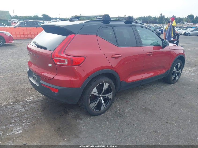 2021 Volvo Xc40 VIN YV4ED3UR0M2554456 IAAI salvage auction — BIOHAZARD/CHEMICAL, Salvage (Oregon), sold $10,700 on 2026-08-07 (photo 4)