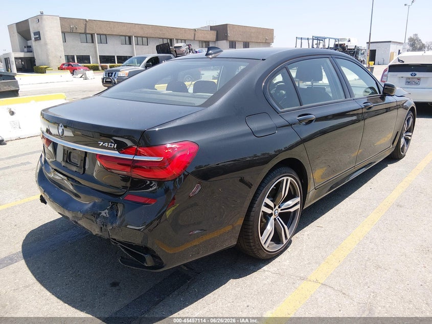 2017 BMW 7er VIN WBA7E2C39HG740745 IAAI salvage auction — FRONT & REAR, Salvage (California), sold $11,000 on 2026-08-04 (photo 4)