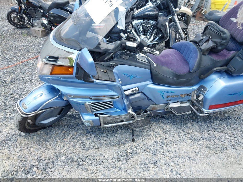 1990 Honda Gl1500 VIN 1HFSC2205LA202331 IAAI salvage auction — NORMAL WEAR, Clear (Virginia), sold $350 on 2026-07-07 (photo 2)