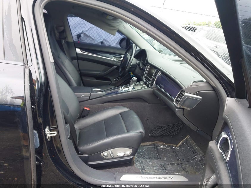 2015 Porsche Panamera VIN WP0AA2A72FL002722 IAAI salvage auction — WATER/FLOOD, Salvage Title, sold $7,000 on 2026-08-19 (photo 5)