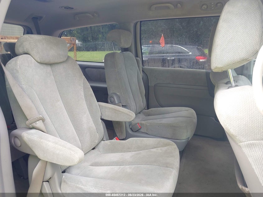 2006 Kia SEDONA VIN KNDMB233766069691 IAAI salvage auction — NORMAL WEAR, Clear (Tennessee), sold $750 on 2026-07-15 (photo 8)