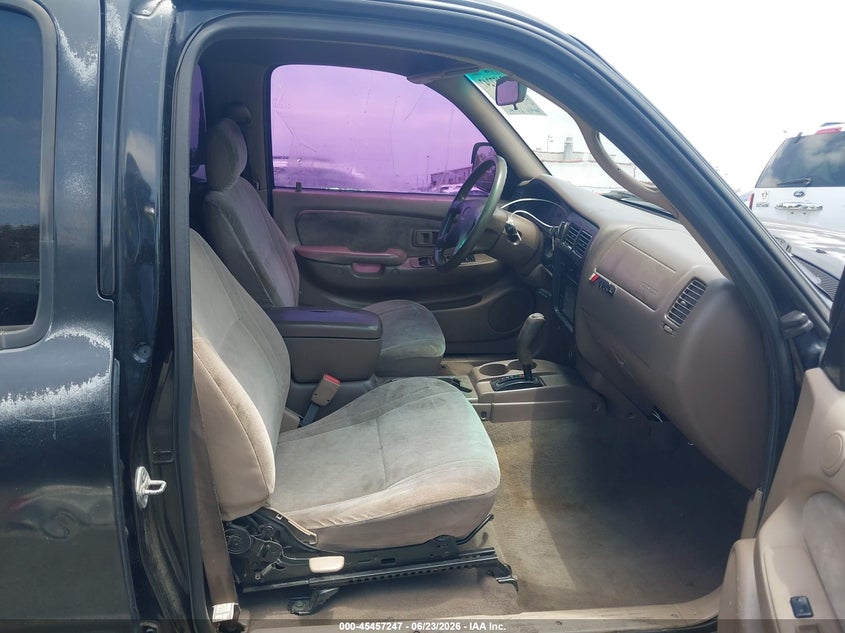 2001 Toyota Tacoma VIN 5TEGM92N11Z863097 IAAI salvage auction — RIGHT SIDE, Salvage (California), sold $2,525 on 2026-07-16 (photo 5)