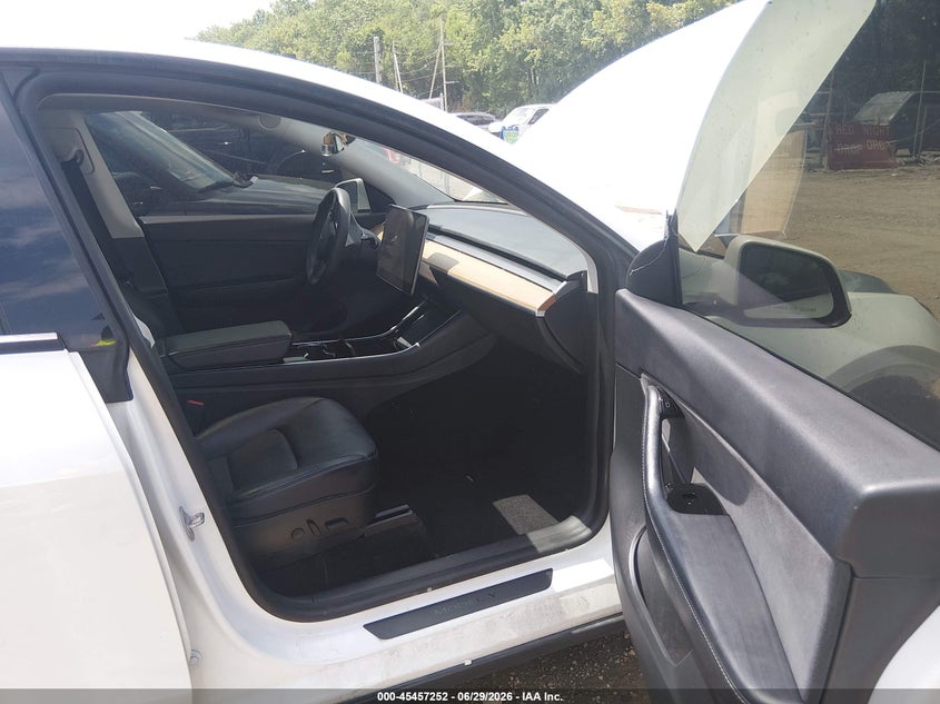 2020 Tesla Model y VIN 5YJYGDEF8LF037516 IAAI salvage auction — FRONT END, Salvage (Indiana), sold $8,450 on 2026-07-22 (photo 5)