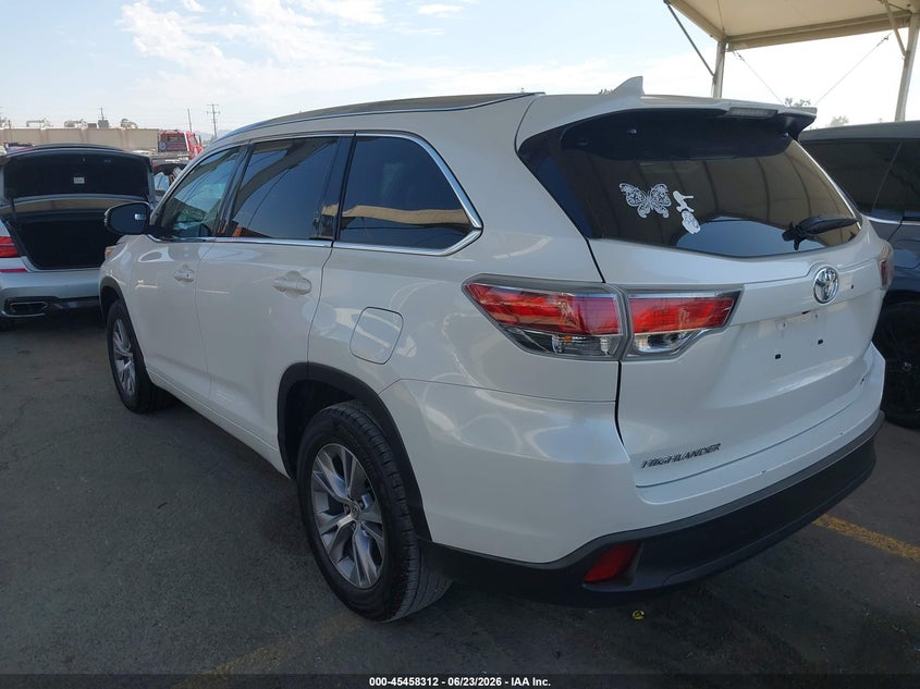 2015 Toyota Highlander VIN 5TDKKRFH7FS102051 IAAI salvage auction — RIGHT FRONT, Salvage (California), sold $5,700 on 2026-07-15 (photo 3)