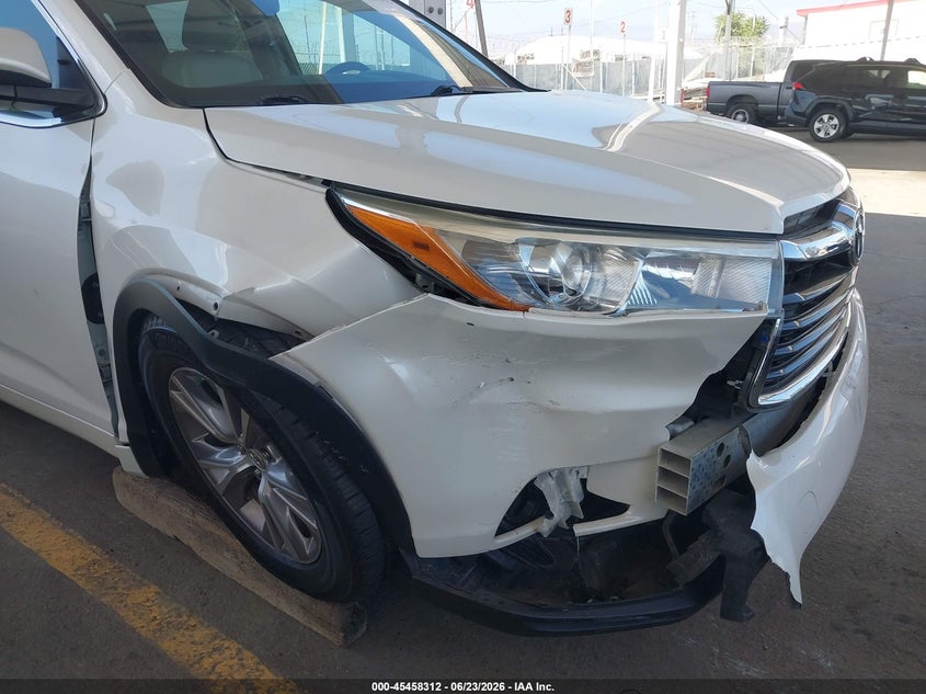 2015 Toyota Highlander VIN 5TDKKRFH7FS102051 IAAI salvage auction — RIGHT FRONT, Salvage (California), sold $5,700 on 2026-07-15 (photo 6)