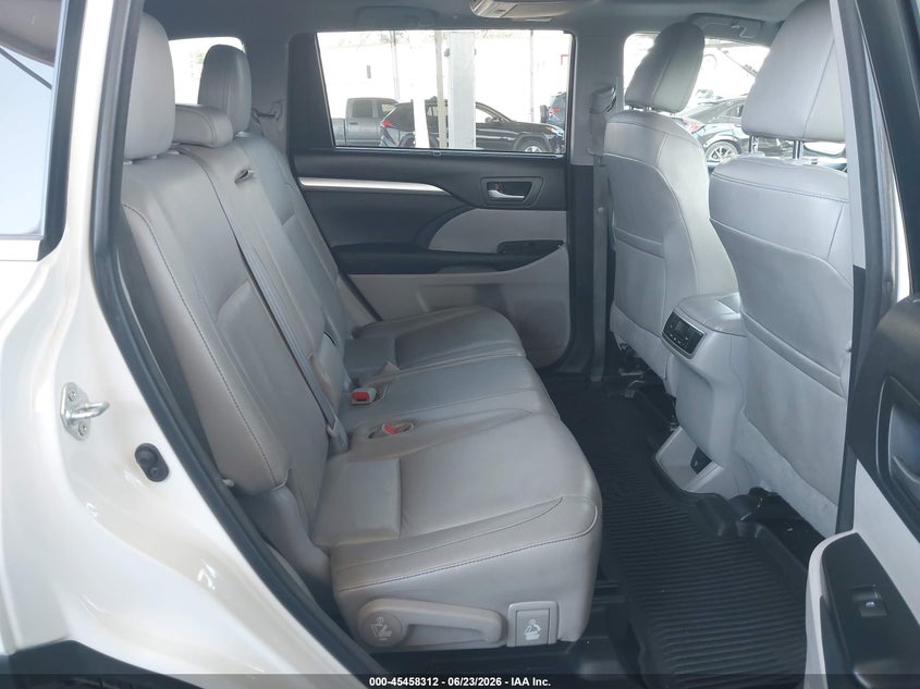 2015 Toyota Highlander VIN 5TDKKRFH7FS102051 IAAI salvage auction — RIGHT FRONT, Salvage (California), sold $5,700 on 2026-07-15 (photo 8)