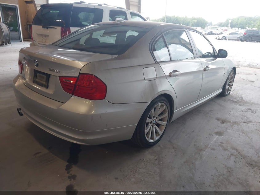 2011 BMW 3 series VIN WBAPK5C58BF125645 IAAI salvage auction — NORMAL WEAR, Clear (Tennessee), sold $450 on 2026-07-29 (photo 4)