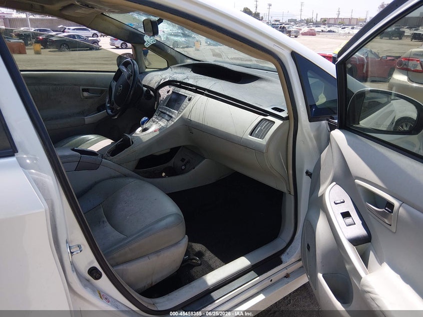 2015 Toyota Prius VIN JTDKN3DU0F1902711 IAAI salvage auction — RIGHT SIDE, Salvage (California), sold $2,800 on 2026-07-29 (photo 5)
