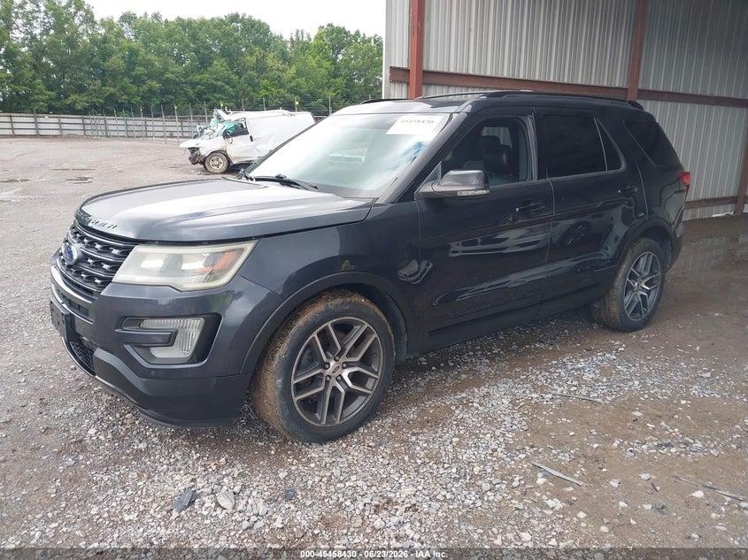 2017 Ford Explorer sport trac VIN 1FM5K8GT7HGA55221 IAAI salvage auction — NORMAL WEAR, Clear (Tennessee), sold $4,000 on 2026-07-08 (photo 2)