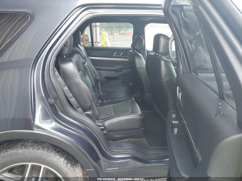 2017 Ford Explorer sport trac VIN 1FM5K8GT7HGA55221 IAAI salvage auction — NORMAL WEAR, Clear (Tennessee), sold $4,000 on 2026-07-08 (photo 8)