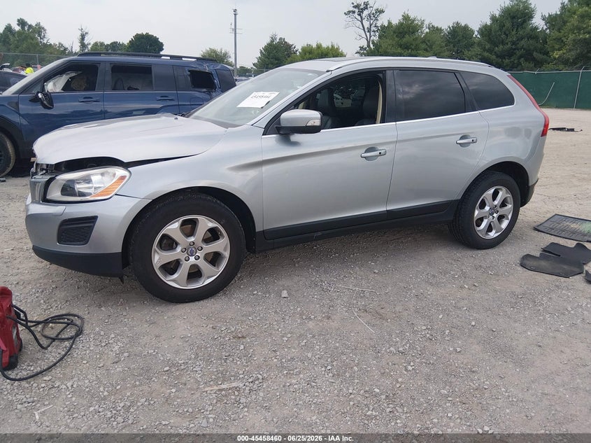 2013 Volvo Xc60 VIN YV4952DZ3D2433641 IAAI salvage auction — FRONT END, Salvage Title, sold $800 on 2026-08-03 (photo 2)